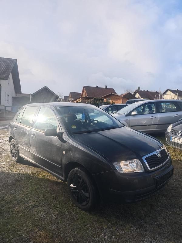 Schwarz Gebraucht 2004 Skoda Fabia Kleinwagen | 750 € (Superpreis) - Bild 1/4