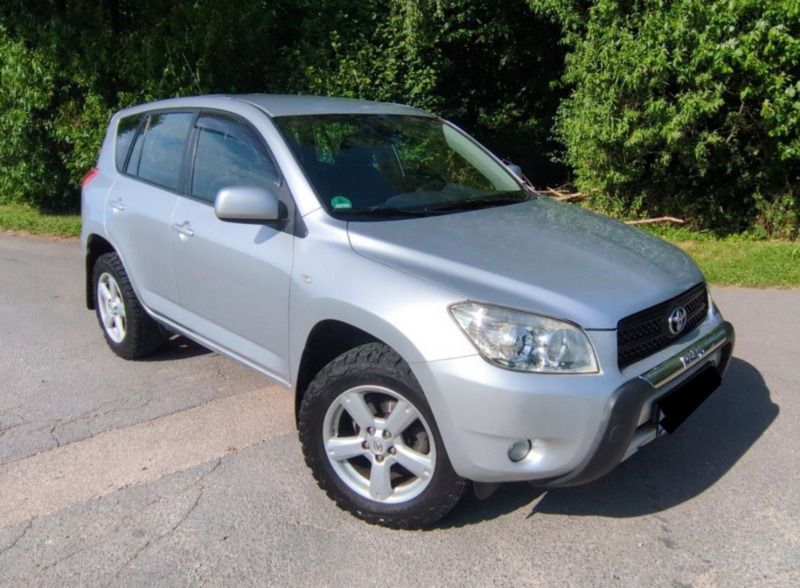 Silber Gebraucht 2008 Toyota RAV4 Sol SUV | 7.800 € (Guter Preis) - Bild 1/4
