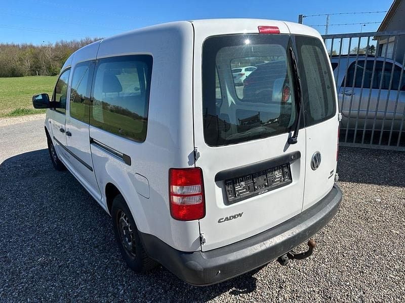 Second-hand VW Caddy 102 CP (75 kW) 2011 Alb Monovolum