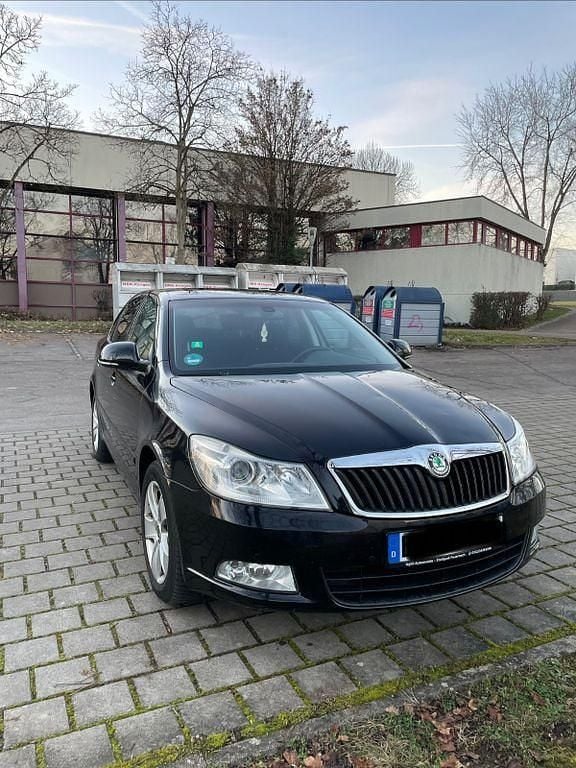 Gebraucht Skoda Octavia Ambiente 160 PS (117 kW) 2009 Schwarz Limousine