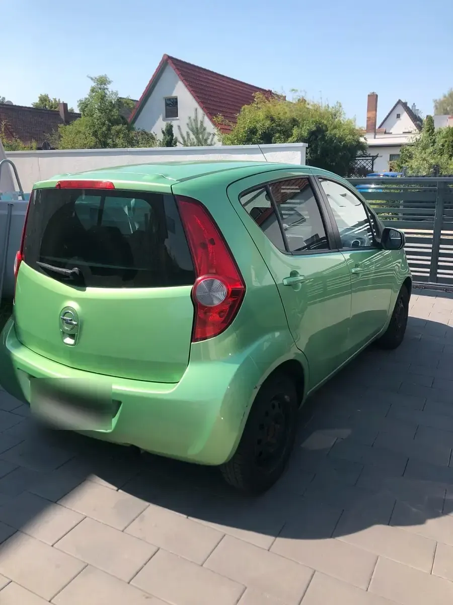 Gebraucht Opel Agila 65 PS (47 kW) 2008 Grün Kleinwagen