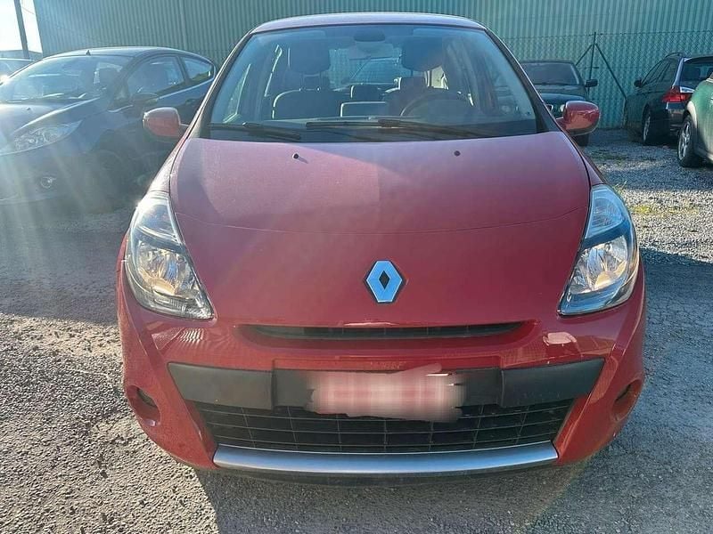 Gebraucht Renault Clio II 101 PS (74 kW) 2009 Rot Kleinwagen