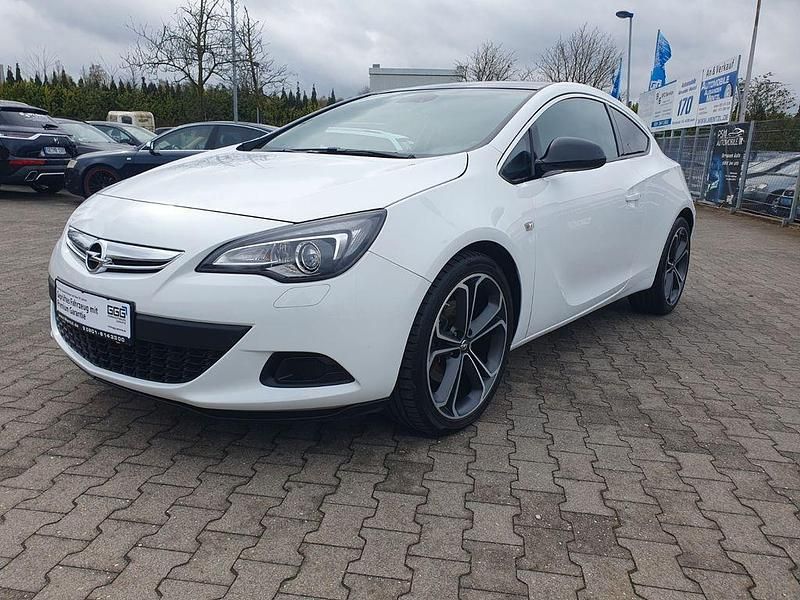 Gebraucht Opel Astra GTC 200 PS (147 kW) 2014 Weiß Limousine