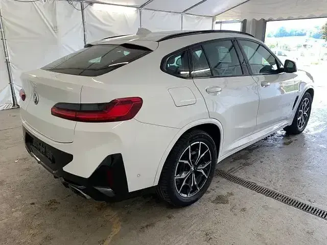 Gebraucht BMW X4 M Sport 286 PS (210 kW) 2024 Alpinweiss iii SUV