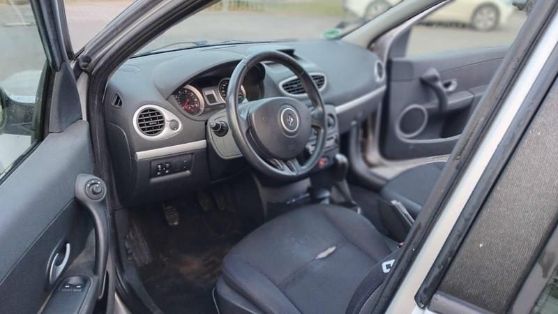 Gebraucht Renault Clio GrandTour 101 PS (74 kW) 2008 Silber Kombi