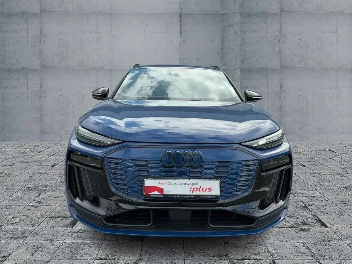 Gebraucht Audi SQ6 e-tron Edition .1 359 kW (489 PS) 2025 Ascariblau metallic SUV