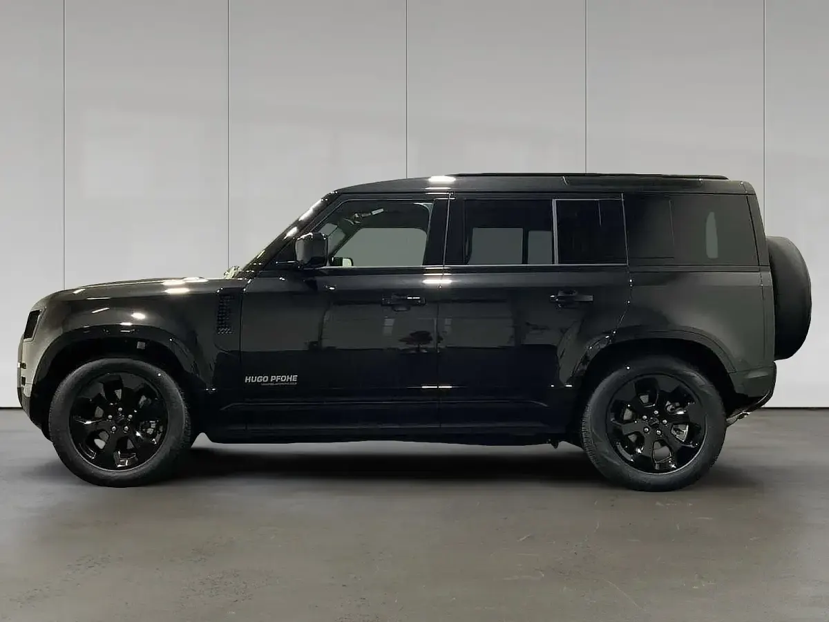 Gebraucht Land Rover Defender 252 PS (185 kW) 2026 Santorini black SUV