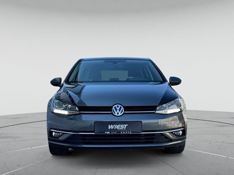 Grau Gebraucht 2018 VW Golf VII Join Limousine | 18.480 € (Fairer Preis) - Bild 1/4