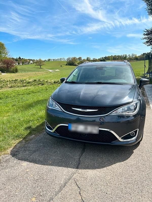 Second-hand Chrysler Pacifica 291 CP (214 kW) 2020 Gri Monovolum