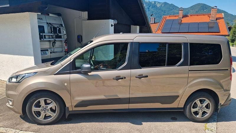 Beige Gebraucht 2020 Ford Grand Tourneo Connect Trend Van / Kleinbus | 19.900 € (Guter Preis) - Bild 1/4