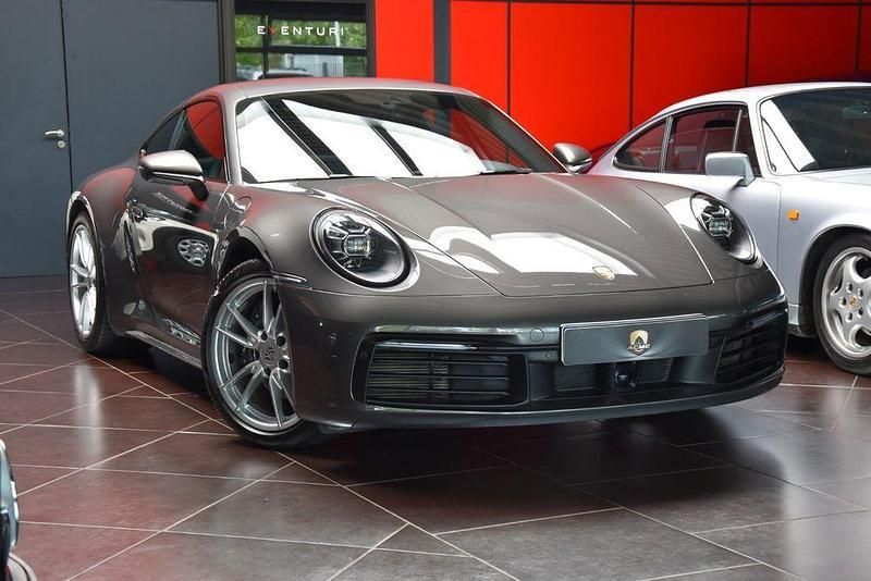 Grau Gebraucht 2022 Porsche 992 | 115.190 € (Fairer Preis) - Bild 1/4