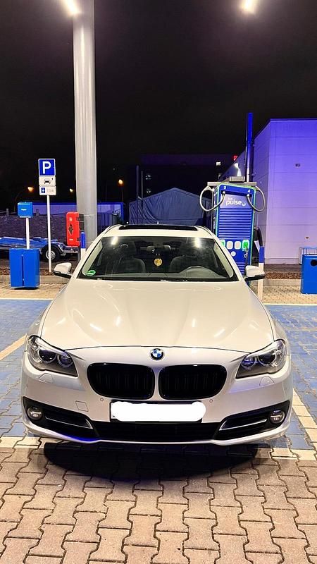 Gebraucht BMW 520 184 PS (135 kW) 2014 Grau Kombi
