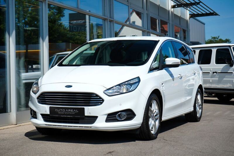 Weiß Gebraucht 2016 Ford S-MAX Titanium Van / Kleinbus | 14.990 € (Guter Preis) - Bild 1/4