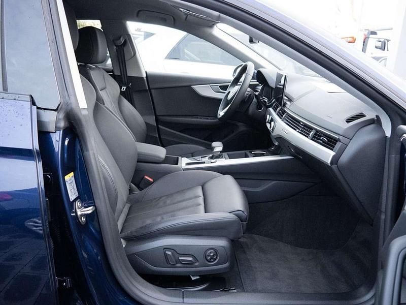 Gebraucht Audi A5 S-Line 204 PS (150 kW) 2023 Navarrablau Coupé