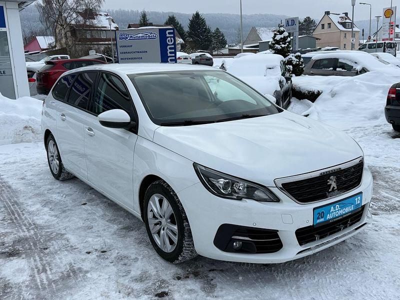 Gebraucht Peugeot 308 SW Active 131 PS (96 kW) 2018 Weiß Kombi