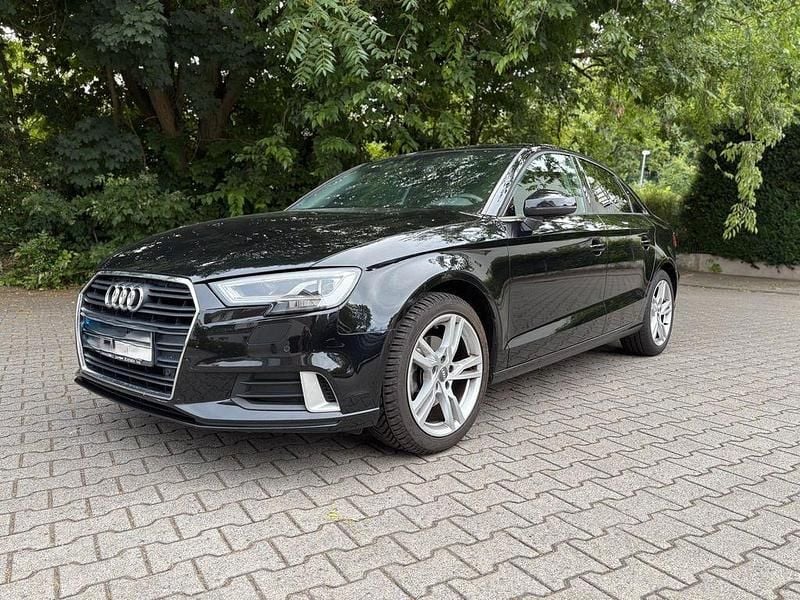 Schwarz Gebraucht 2017 Audi A3 Sport Limousine | 15.499 € (Guter Preis) - Bild 1/4