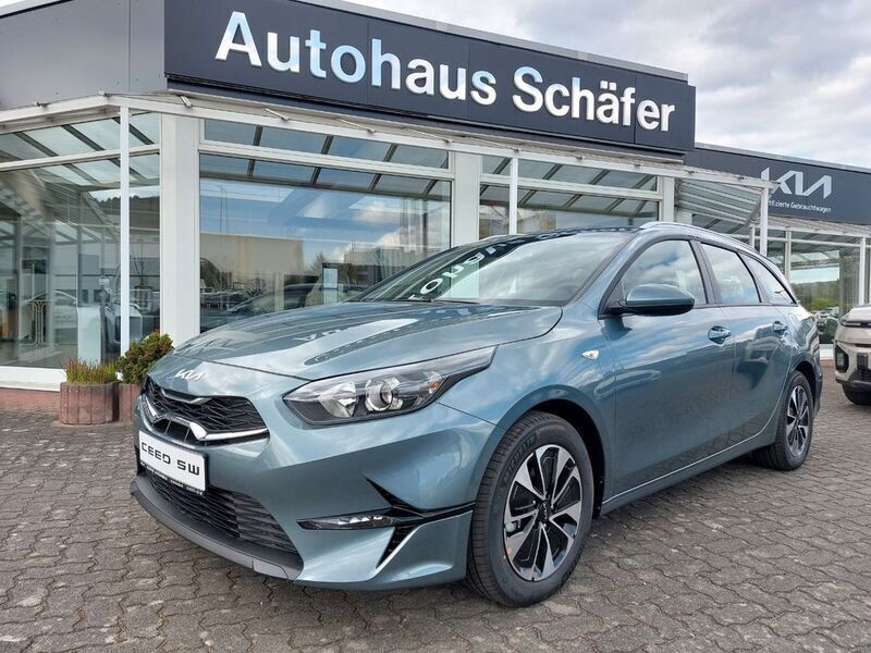 Grau Neu 2025 Kia Ceed Sportswagon Vision Kombi | 24.900 € (Fairer Preis) - Bild 1/4
