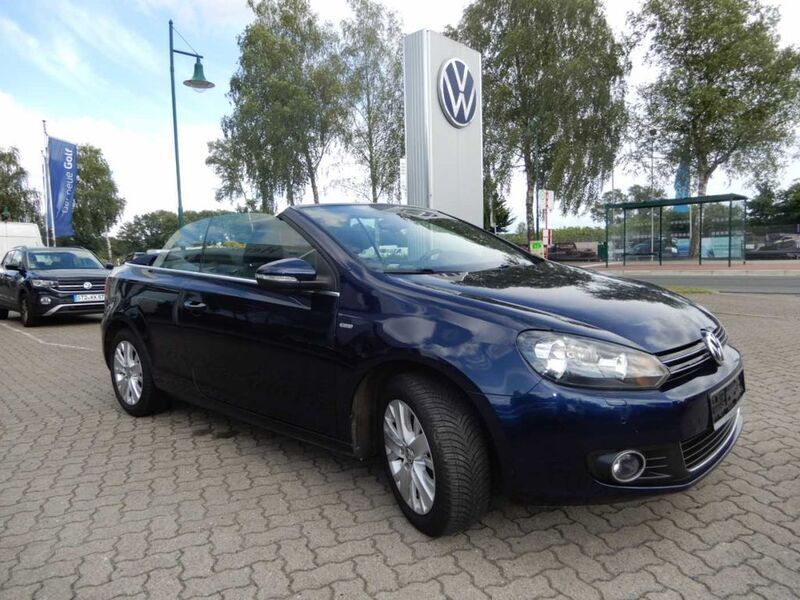 Gebraucht VW Golf Cabriolet Life 105 PS (77 kW) 2013 Blau Cabrio