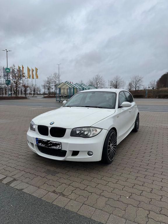 Gebraucht BMW 116 M Sport 122 PS (89 kW) 2007 Weiß Kleinwagen