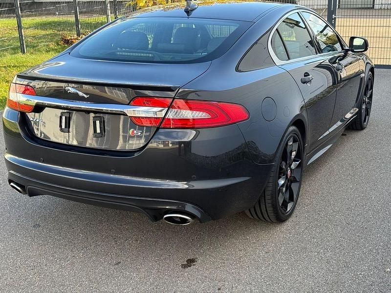 Gebraucht Jaguar XF 241 PS (177 kW) 2014 Stratus grey Limousine