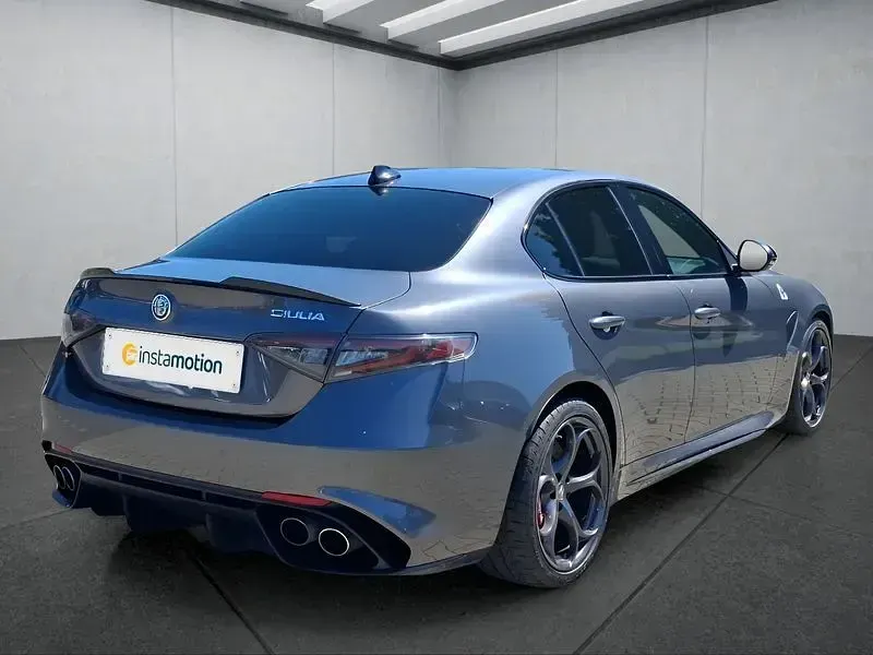 Gebraucht Alfa Romeo Giulia 519 PS (381 kW) 2024 Grau Limousine