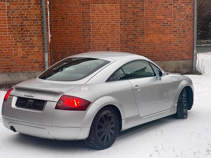 Silber Gebraucht 2000 Audi TT Coupé | 2.500 € (Superpreis) - Bild 1/4