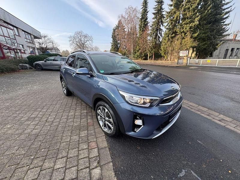 Grau Gebraucht 2020 Kia Stonic SUV | 10.999 € (Fairer Preis) - Bild 1/4