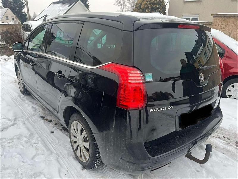 Gebraucht Peugeot 5008 Platinum 163 PS (119 kW) 2011 Schwarz perla nera Van / Kleinbus