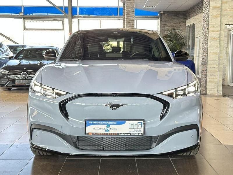 Gebraucht Ford Mustang Mach-E Premium 216 kW (294 PS) 2025 Grau SUV