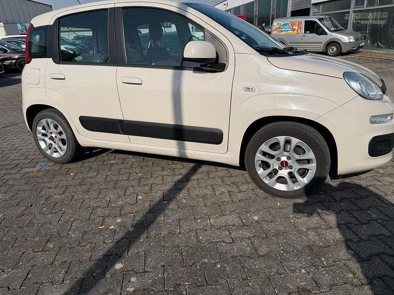 Gebraucht Fiat Panda Lounge 95 PS (69 kW) 2016 Beige Kleinwagen