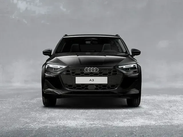 Second-hand Audi A3 Sport 204 CP (150 kW) 2025 Negru Berlinǎ