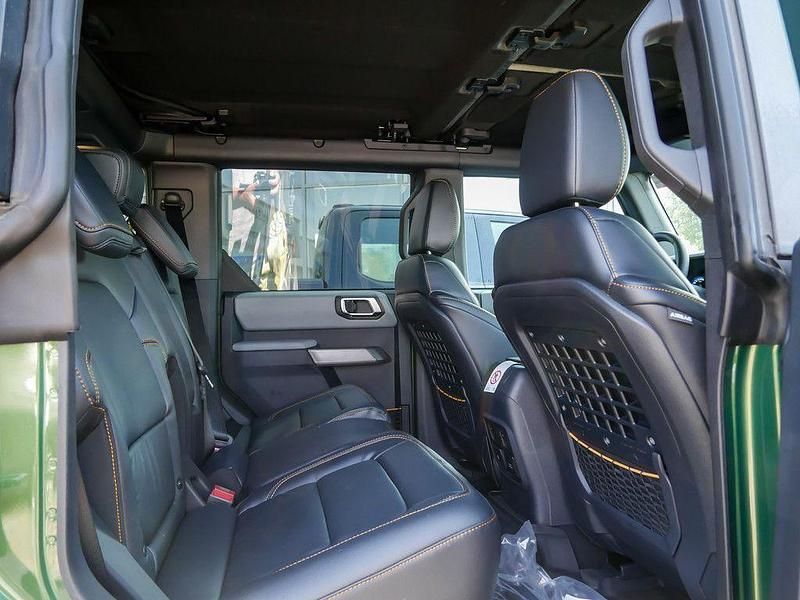 Gebraucht Ford Bronco 334 PS (245 kW) 2024 Eruption green SUV