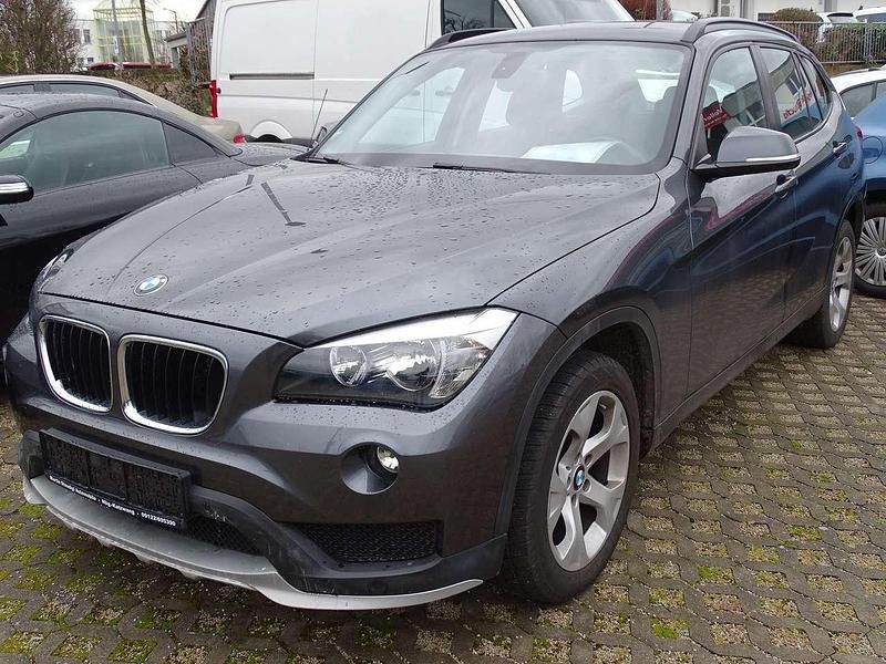 Grau Gebraucht 2015 BMW X1 Sport Line SUV | 15.900 € (Guter Preis) - Bild 1/4