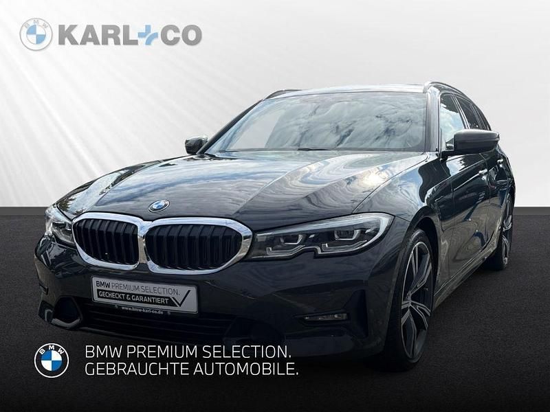 Grau Gebraucht 2022 BMW 320 Sport Line Kombi | 21.998 € (Superpreis) - Bild 1/4