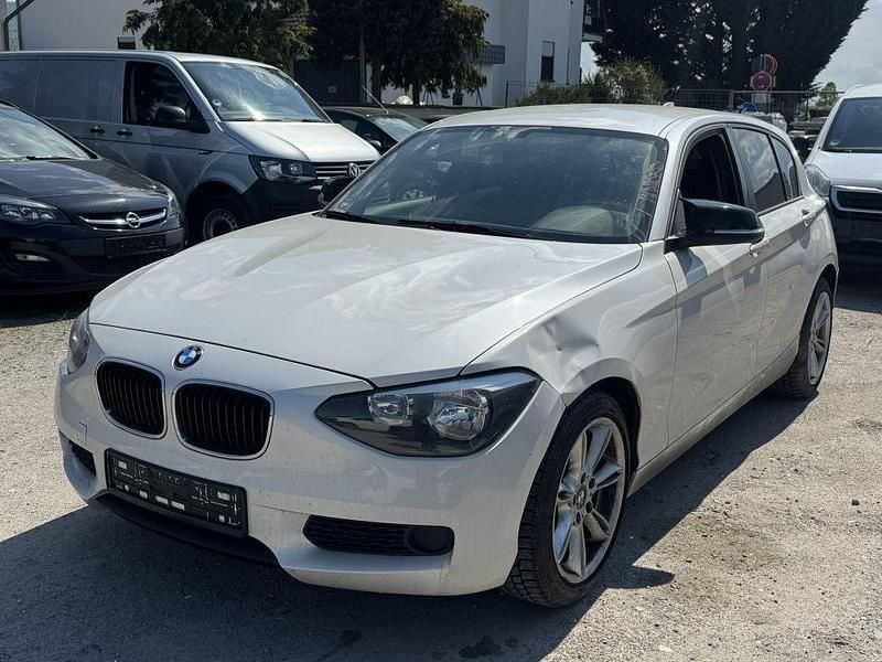 Weiß Gebraucht 2011 BMW 116 Kleinwagen | 2.490 € (Superpreis) - Bild 1/4