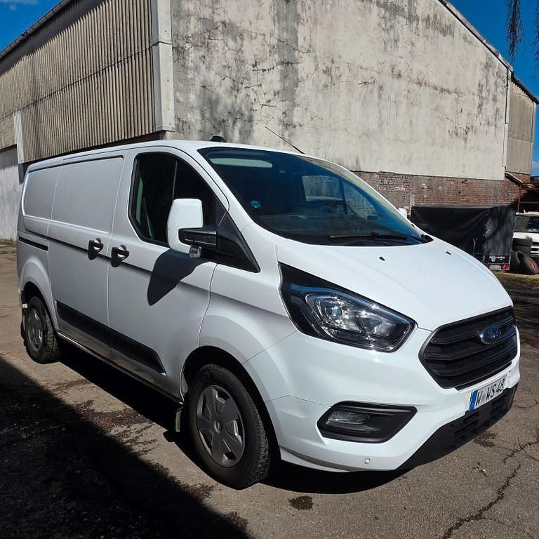 Second-hand Ford Transit Custom 105 CP (77 kW) 2021 Alb Monovolum