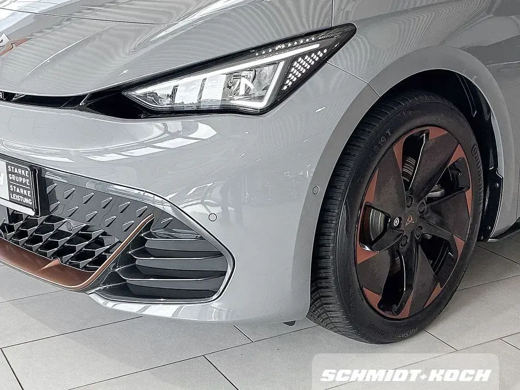 Gebraucht Cupra Born 169 kW (231 PS) 2023 Vaporgrau (grau) Kleinwagen
