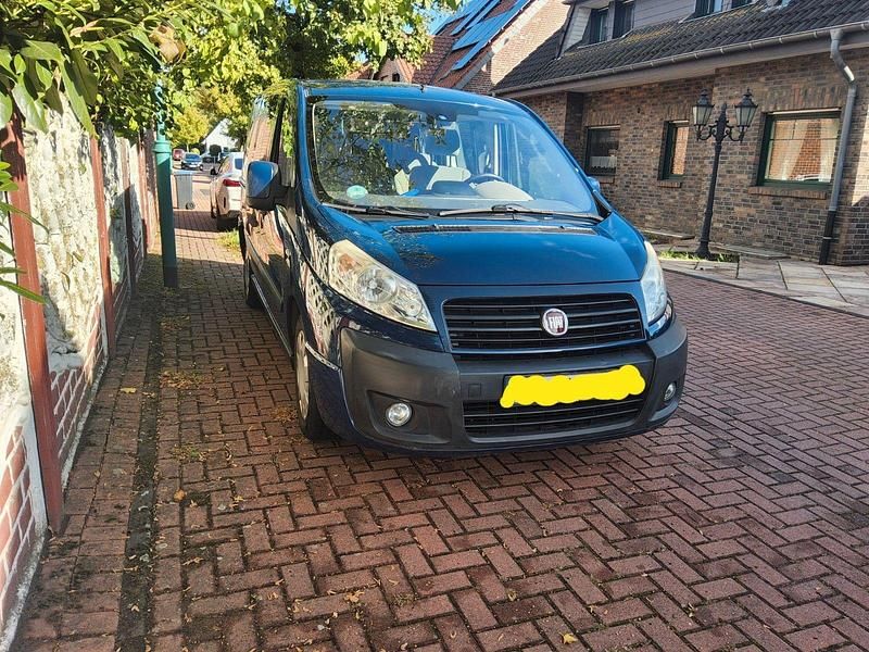 Blau Gebraucht 2007 Peugeot TePee Van / Kleinbus | 5.500 € (Guter Preis) - Bild 1/4
