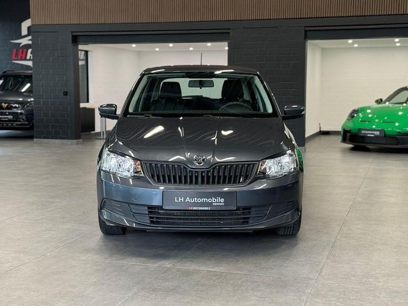 Grau Gebraucht 2017 Skoda Fabia Cool Plus Kleinwagen | 9.990 € (Etwas zu teuer) - Bild 1/4