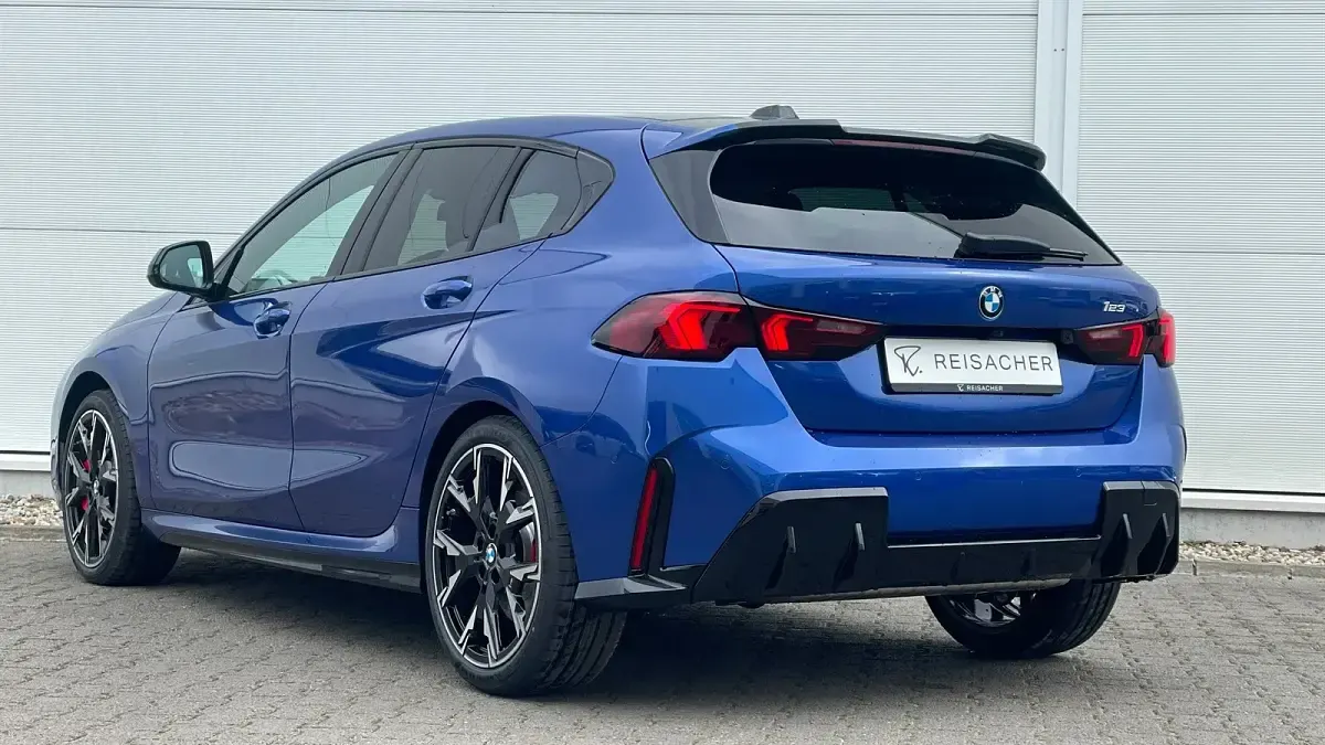 Neu BMW 123 Efficient Dynamics 218 PS (160 kW) 2026 M portimao blau metallic Kleinwagen