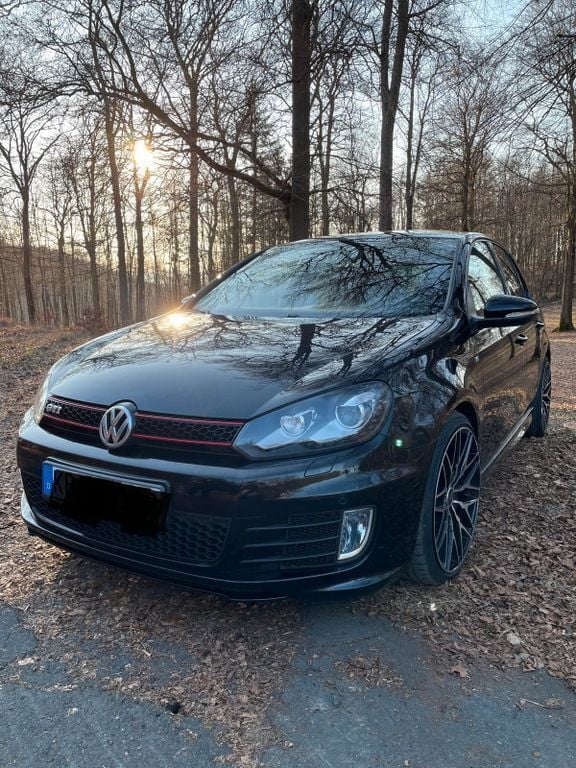 Schwarz Gebraucht 2012 VW Golf VII Edition Limousine | 12.499 € (Fairer Preis) - Bild 1/4