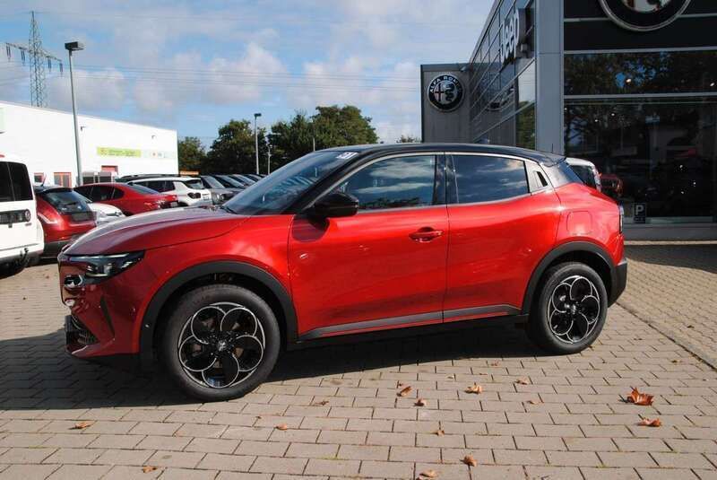 Rosso brera metallic Gebraucht 2024 Alfa Romeo Junior Edizione Speciale SUV | 38.990 € (Fairer Preis) - Bild 1/4