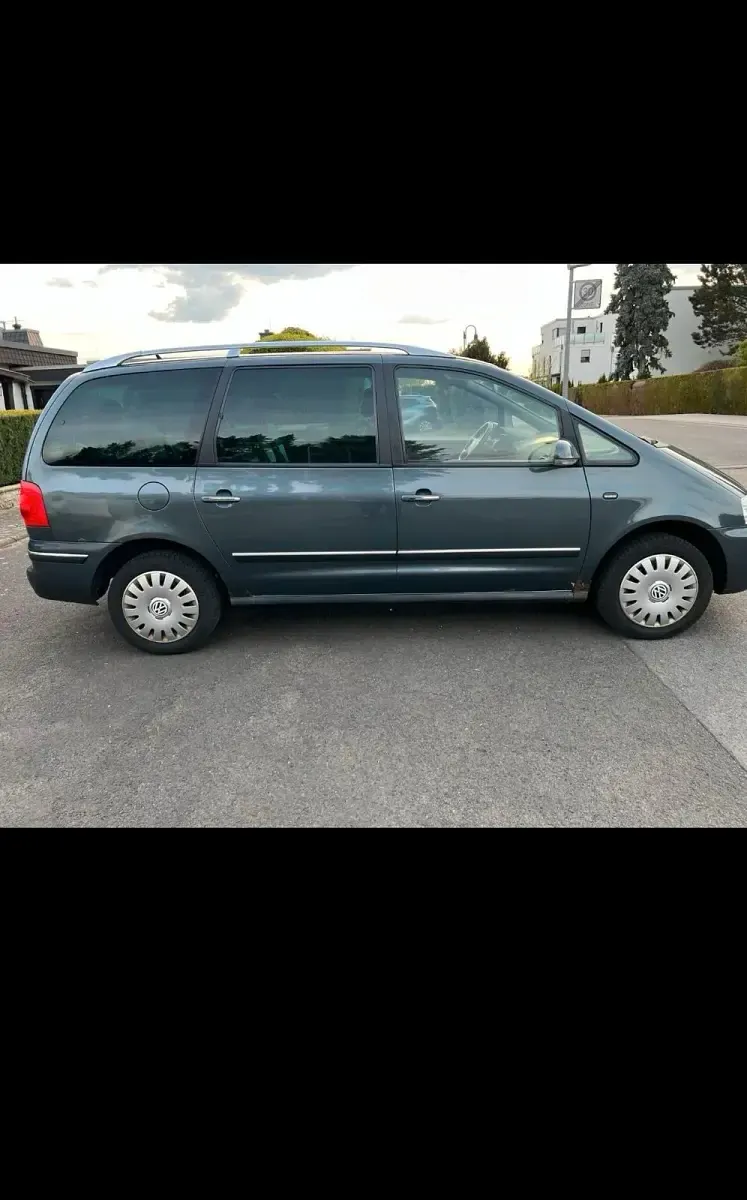Gebraucht VW Sharan 140 PS (102 kW) 2008 Grau Van / Kleinbus