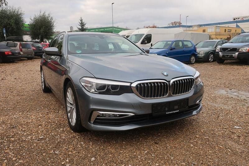 Blau Gebraucht 2018 BMW 530 Luxury Line Kombi | 20.950 € (Superpreis) - Bild 1/4