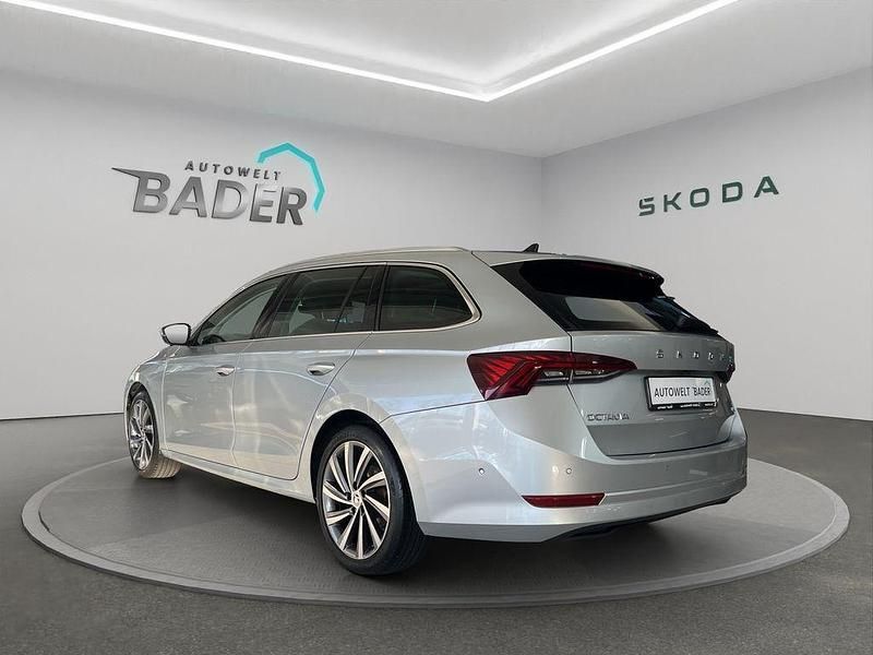 Gebraucht Skoda Octavia Style 150 PS (110 kW) 2022 Brillantsilber metallic Kombi