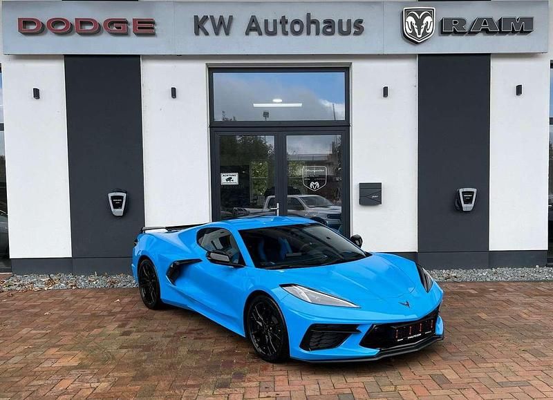 Blau Neu 2025 Corvette Stingray Coupé | 117.990 € (Etwas zu teuer) - Bild 1/4