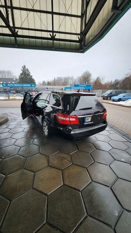 Gebraucht Mercedes E200 136 PS (100 kW) 2012 Schwarz Kombi