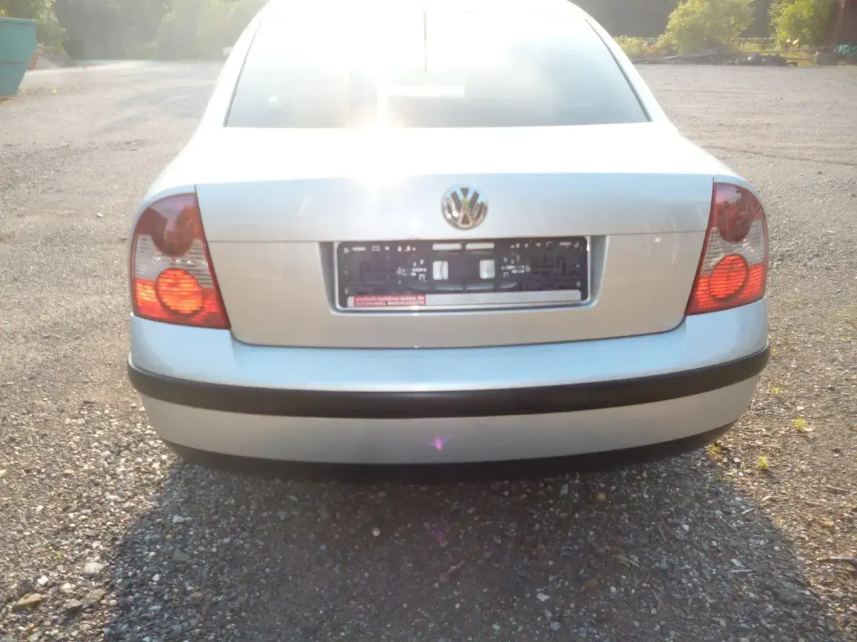Gebraucht VW Passat Family 131 PS (96 kW) 2002 Silber Limousine