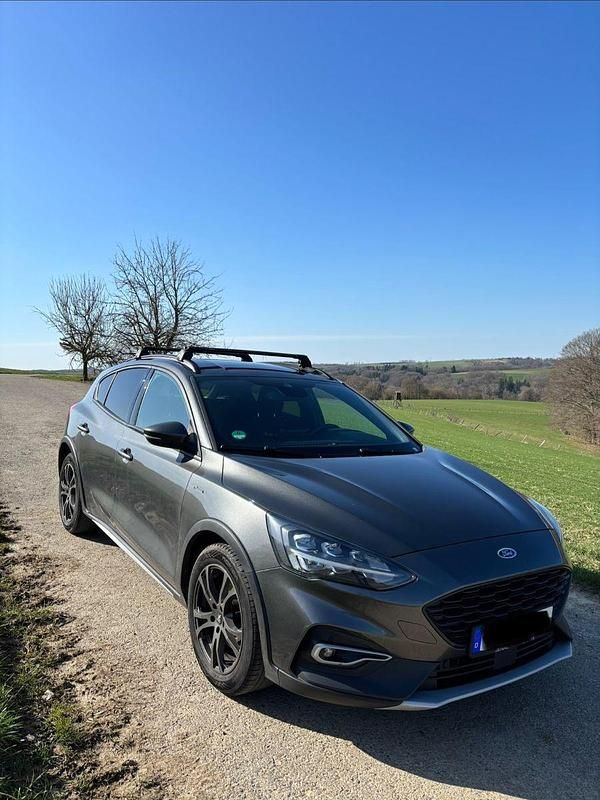 Gebraucht Ford Focus Active 125 PS (91 kW) 2019 Grau Limousine