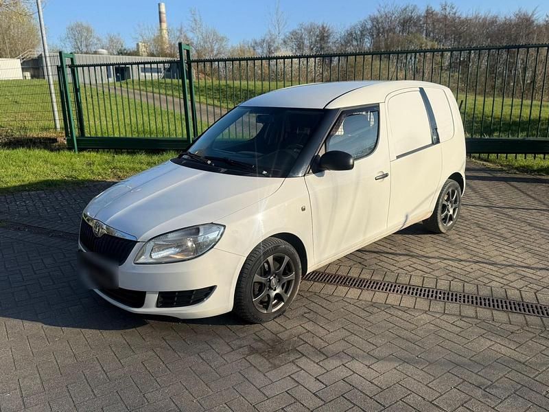 Gebraucht Skoda Roomster 75 PS (55 kW) 2012 Weiß Van / Kleinbus